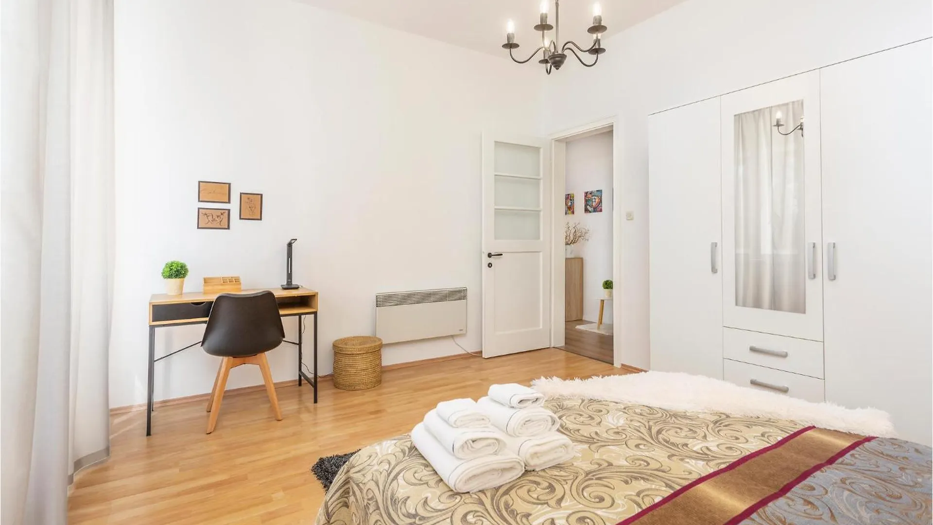 1 Bedroom Lovely Apartment In غييكا